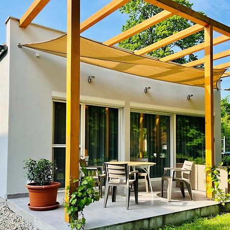 Aranygesztenye Apartmanhaz Balatonudvari Luaran gambar