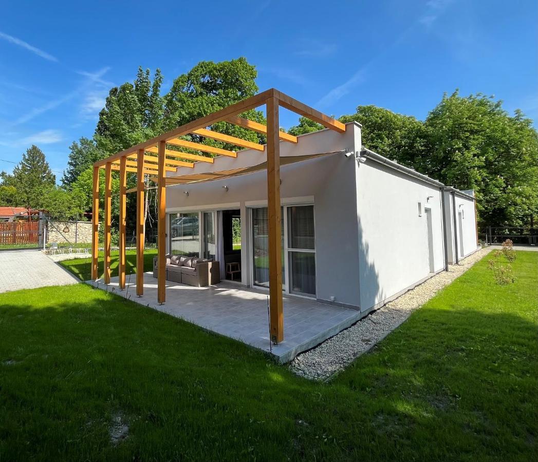 Aranygesztenye Apartmanhaz Balatonudvari Luaran gambar
