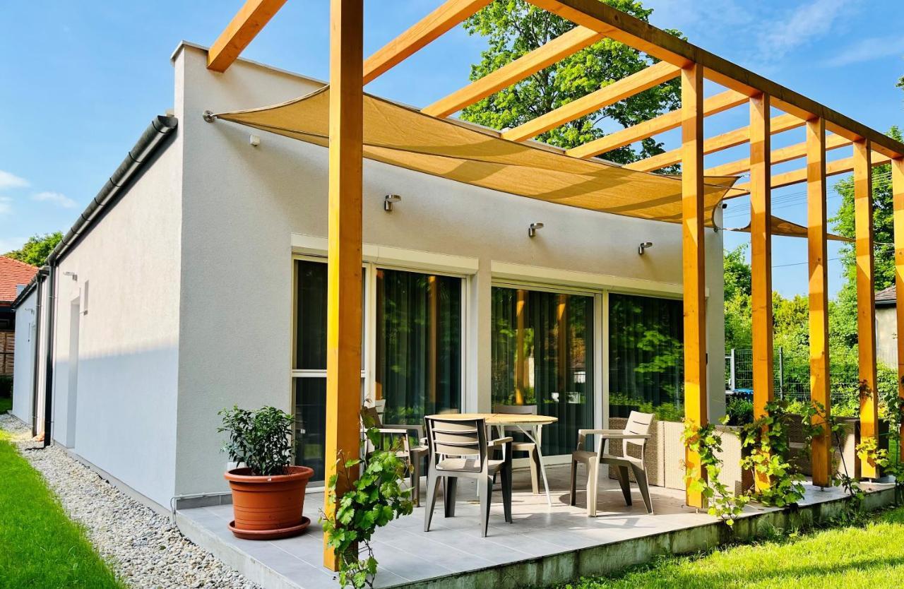 Aranygesztenye Apartmanhaz Balatonudvari Luaran gambar